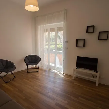 Con Giardino A 50mt Dal Mare Apartamento *